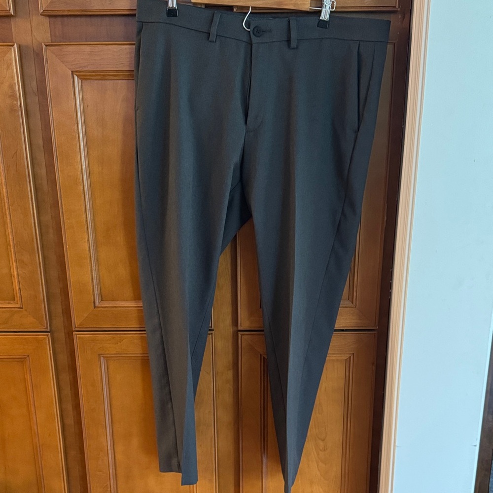 Men's Haggar slim fit cool right performance flex dress pants 36x30